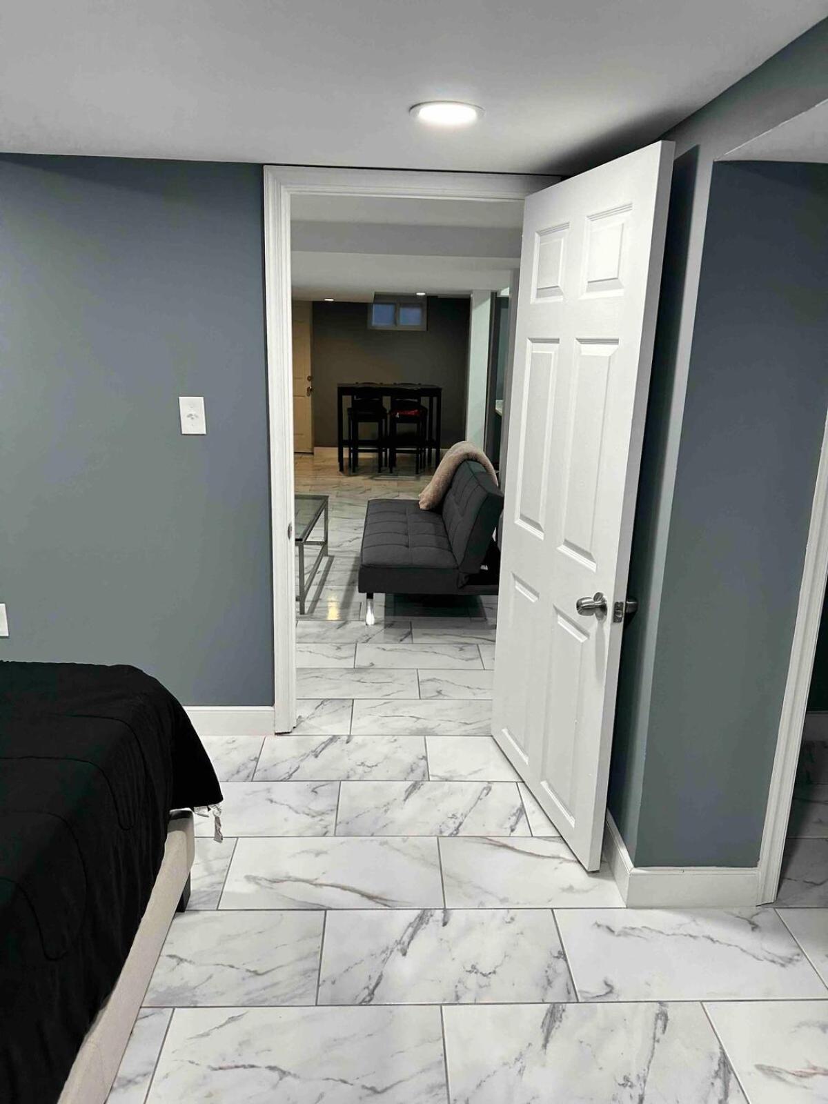 Lovely Basement 1-Bedroom With Free Parking Washington Exterior photo